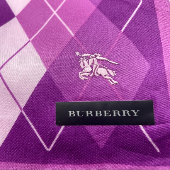 Burberry Small Scarf/Handkerchief - Picture 3 of 3
